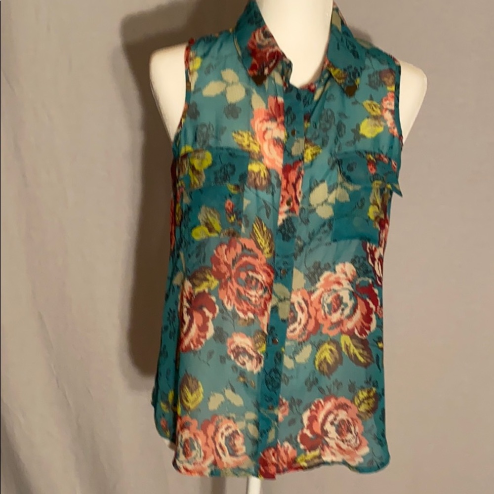 SELF ESTEEM floral sleeveless blouse - runs more like a size Small - Picture 2 of 8